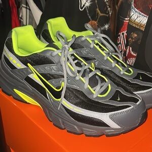 Nike Gray & Neon Yellow Mesh Running Sneakers
